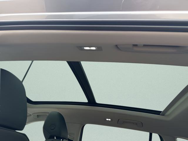 New 2025 Volkswagen Tiguan SE image 19