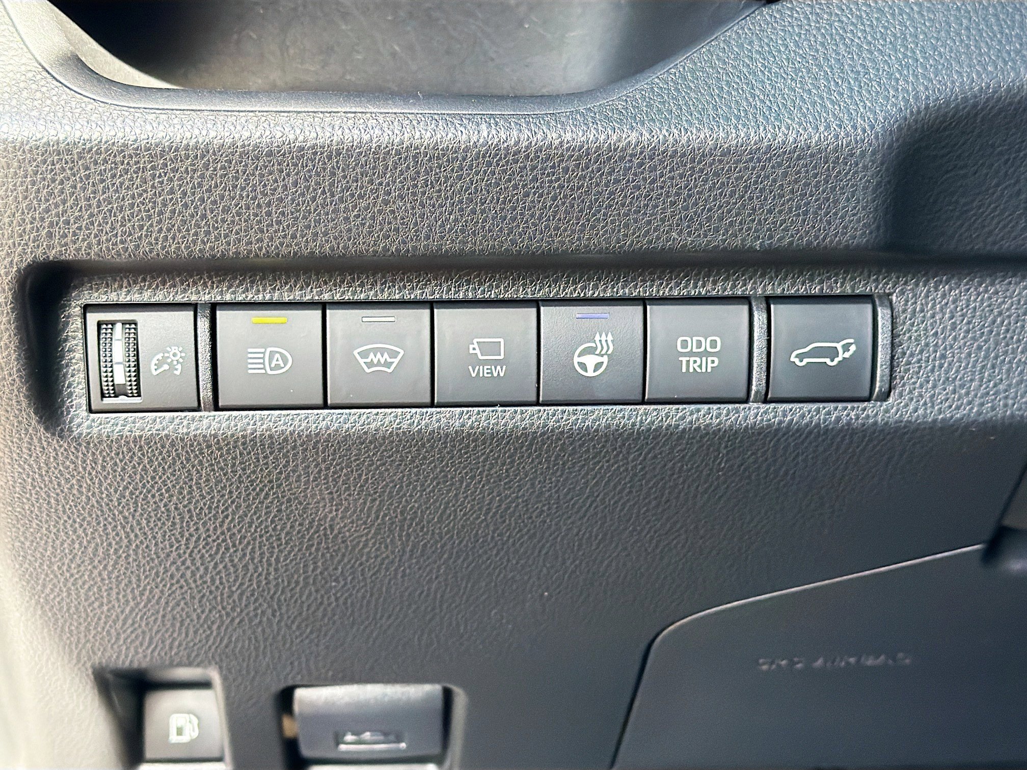 Used 2025 Toyota RAV4 XSE w/ Advanced Technology Package image 34