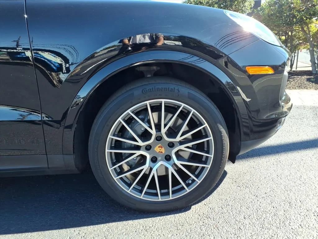 Used 2021 Porsche Cayenne S image 8