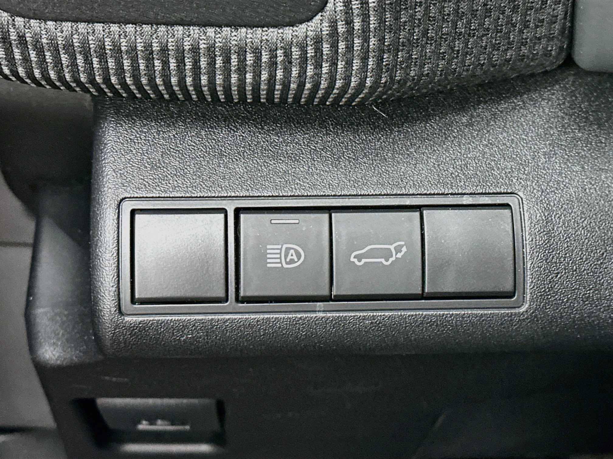 Used 2025 Subaru Solterra w/ Limited Package AWD/4WD image 17