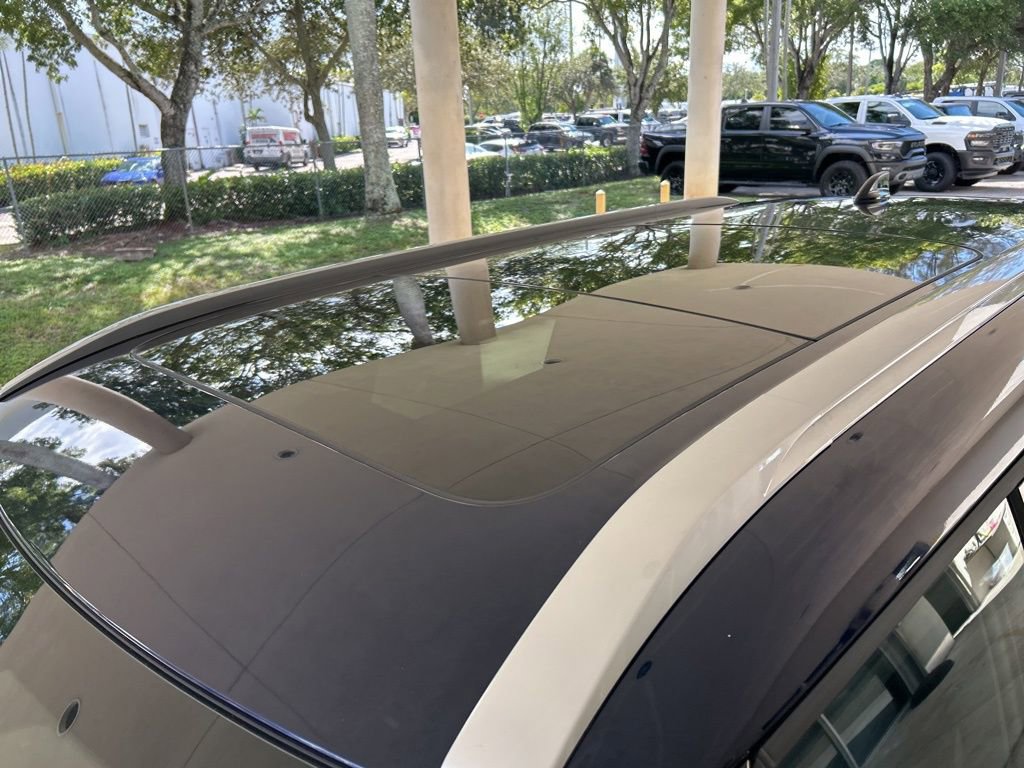 New 2025 Mitsubishi Outlander SEL image 16