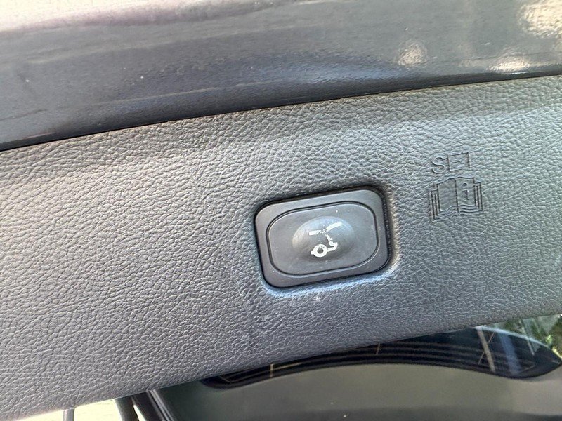 Used 2024 Ford Edge SEL w/ Convenience Package AWD/4WD image 16