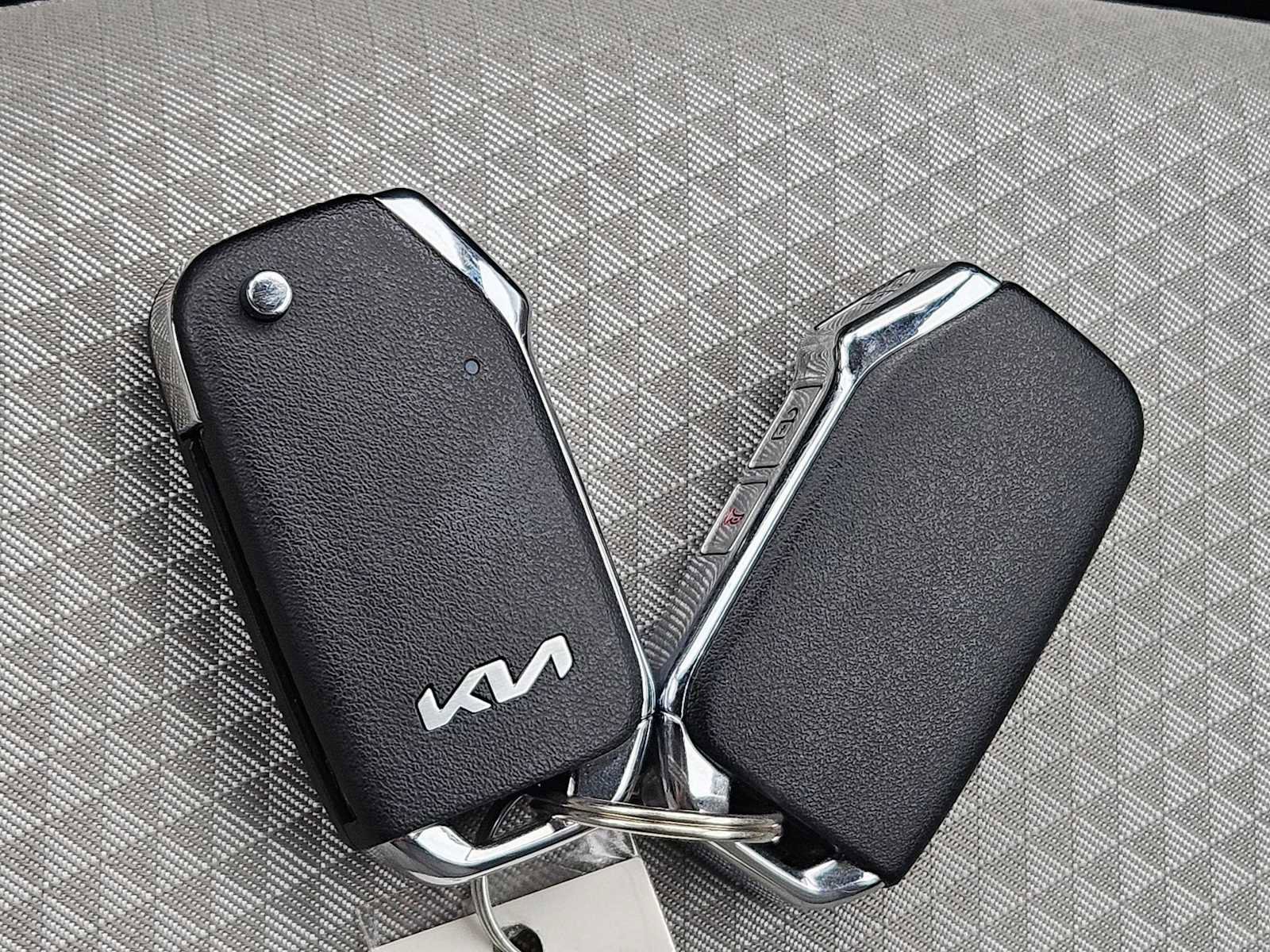 Certified 2025 Kia Soul LX w/ LX Technology Package FWD image 30