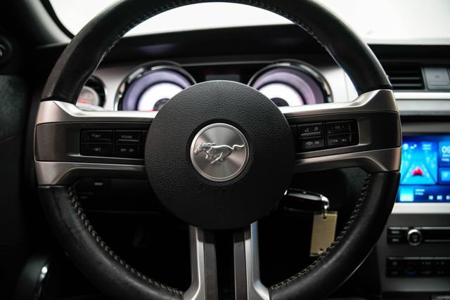 Used 2010 Ford Mustang GT Premium RWD image 29
