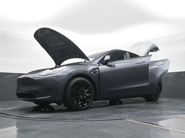 Used 2021 Tesla Model Y Long Range image 29
