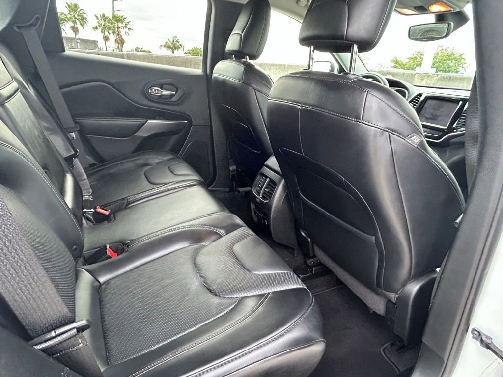 Certified 2019 Jeep Cherokee Limited image 37