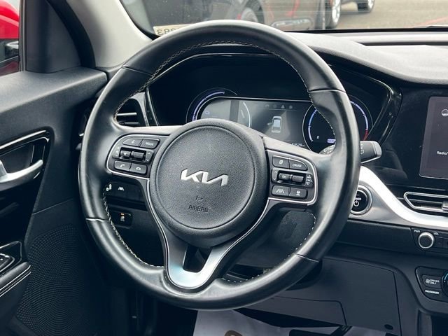 Certified 2022 Kia Niro EX FWD image 14