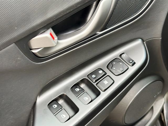 Used 2019 Hyundai Kona Limited image 14