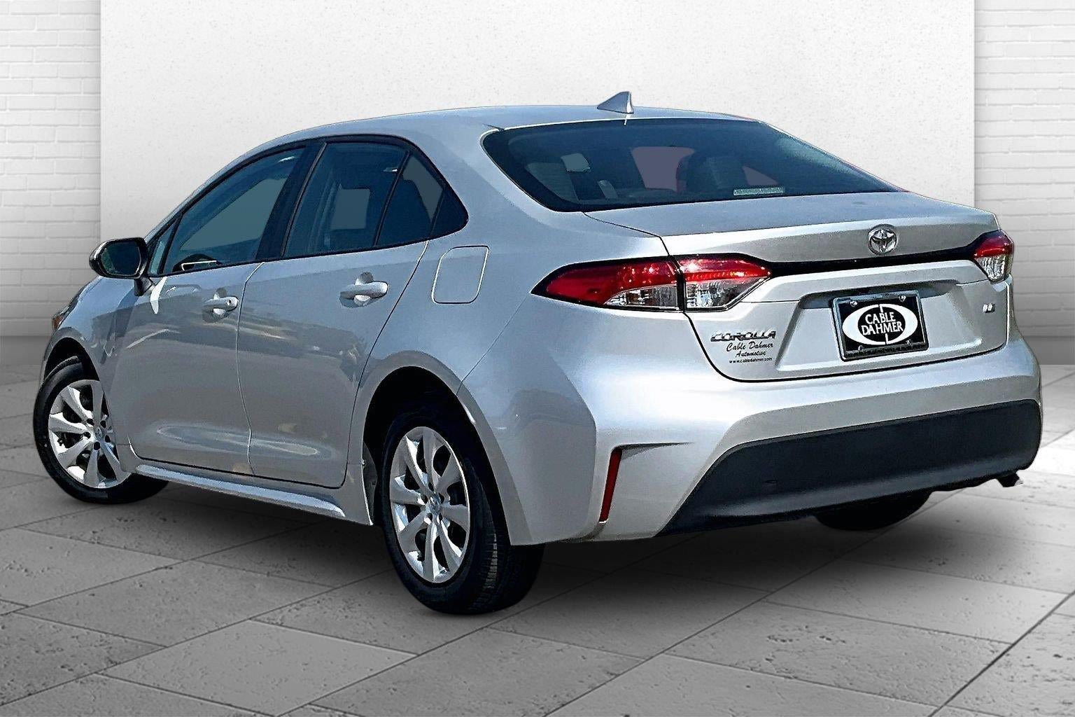 Used 2025 Toyota Corolla LE FWD image 7