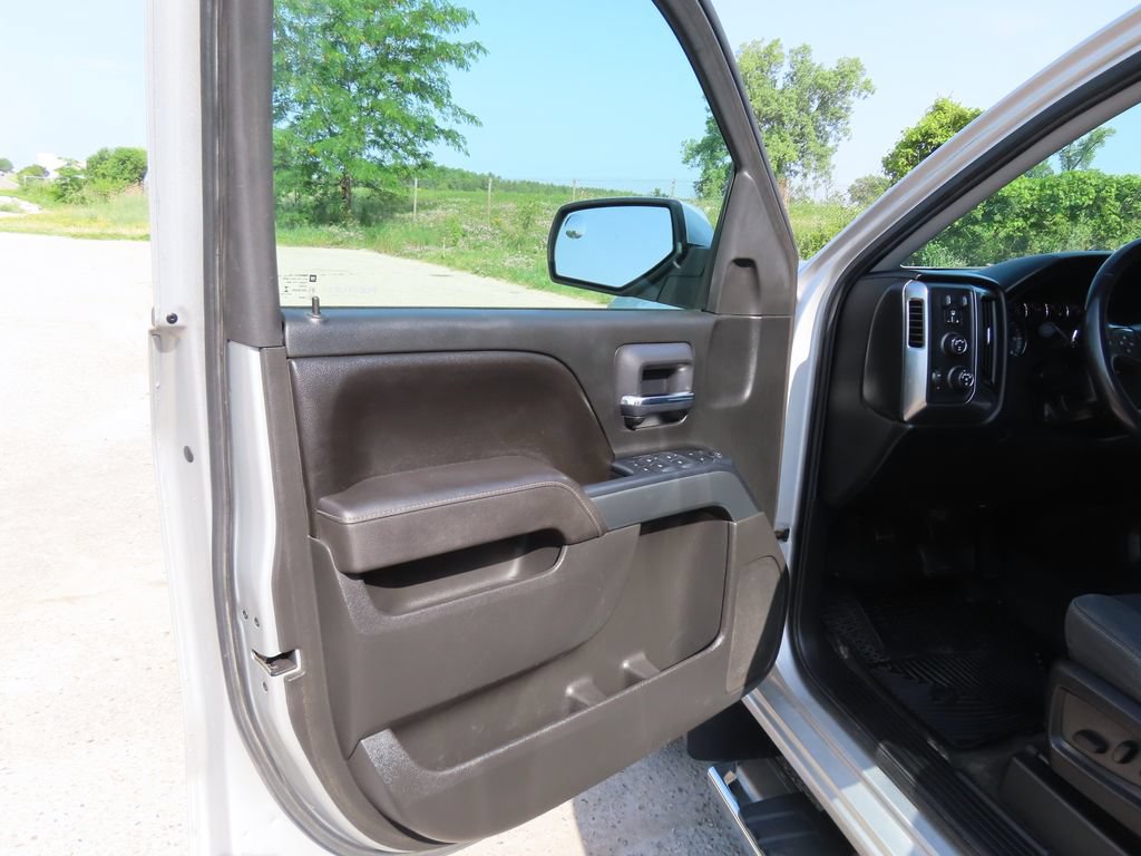 Used 2017 Chevrolet Silverado 1500 LT w/ All Star Edition AWD/4WD image 26