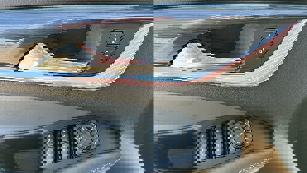 Certified 2021 Buick Enclave Essence w/ Sound and Sites Package image 24