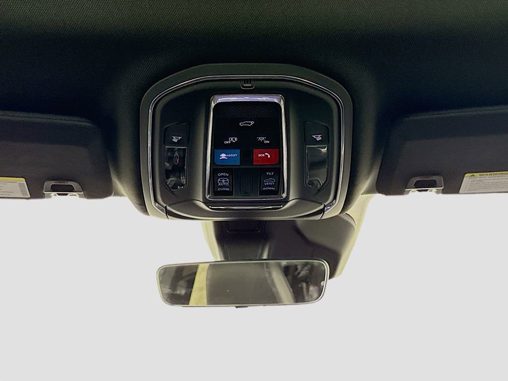 New 2025 Jeep Grand Cherokee Altitude image 22