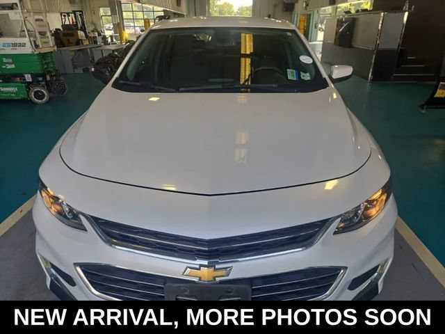 Used 2017 Chevrolet Malibu LT FWD image 5