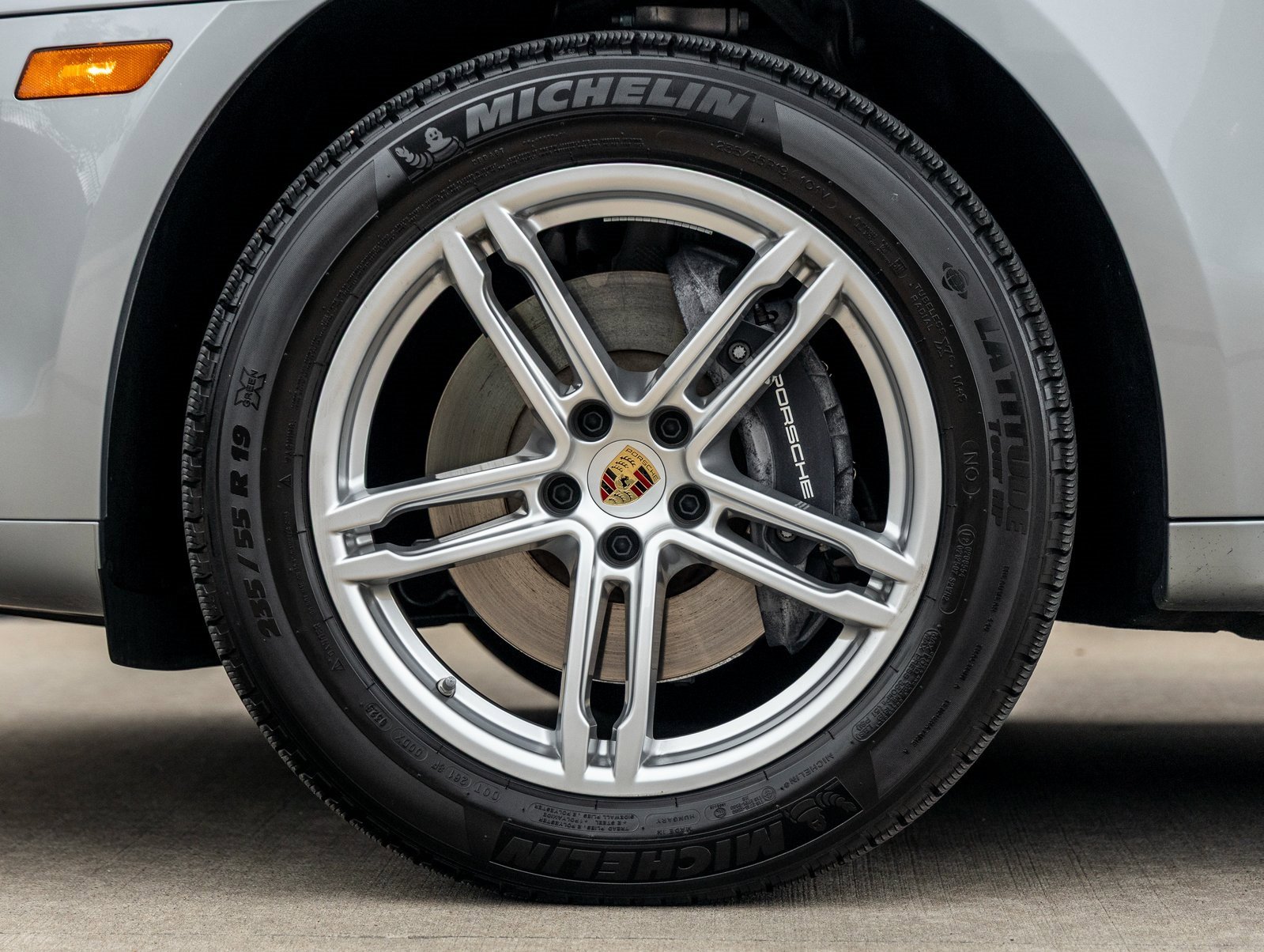 Used 2025 Porsche Macan image 15