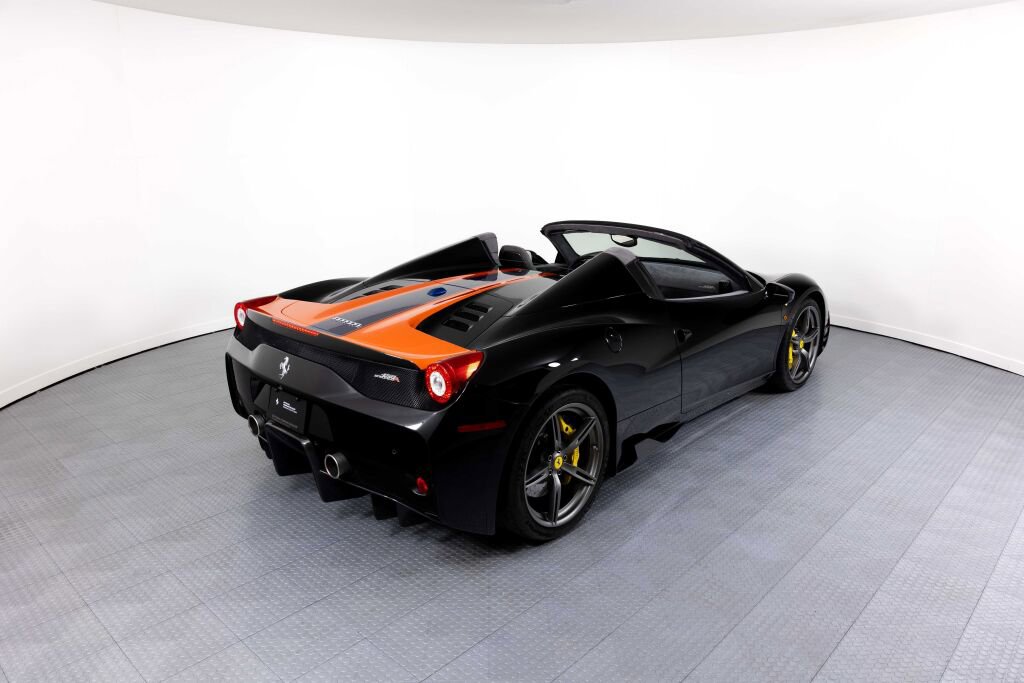 Used 2015 Ferrari 458 Speciale A image 2