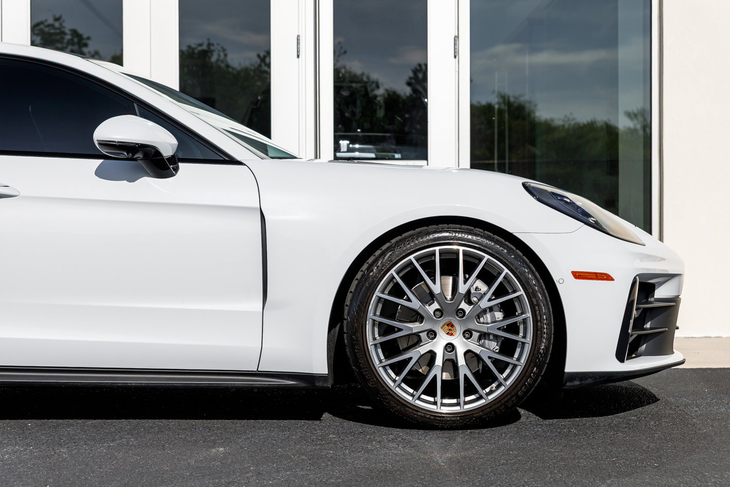 Used 2024 Porsche Panamera 4 image 16
