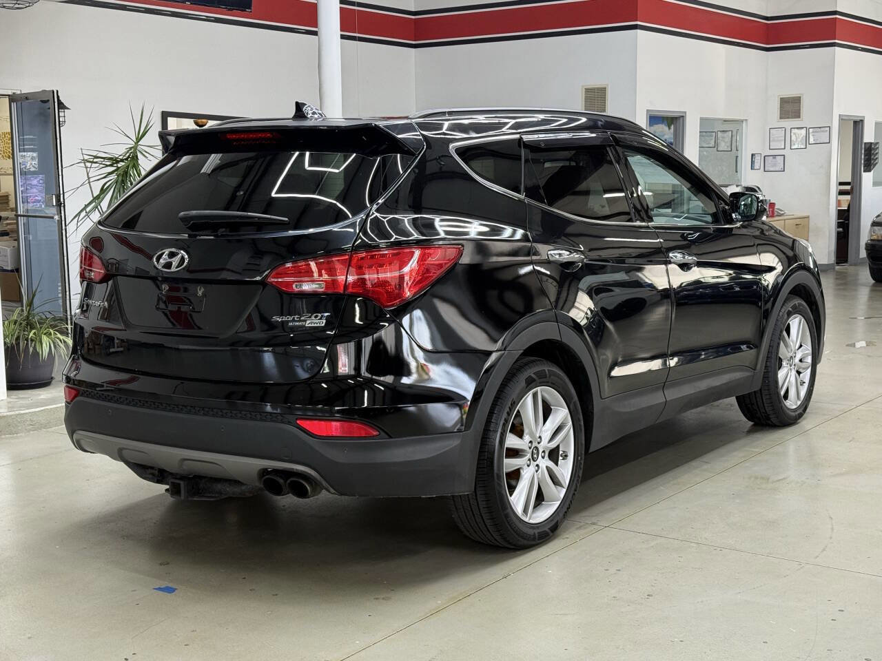 Used 2016 Hyundai Santa Fe Sport 2.0T w/ Option Group 05 AWD/4WD image 2
