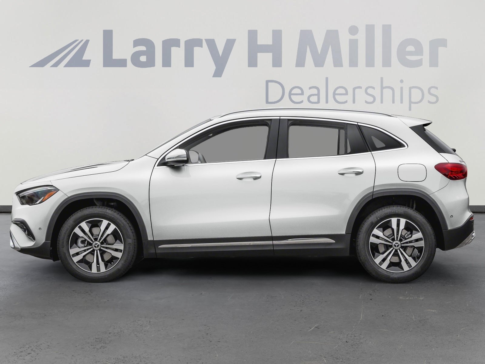 Used 2025 Mercedes-Benz GLA 250 4MATIC image 3