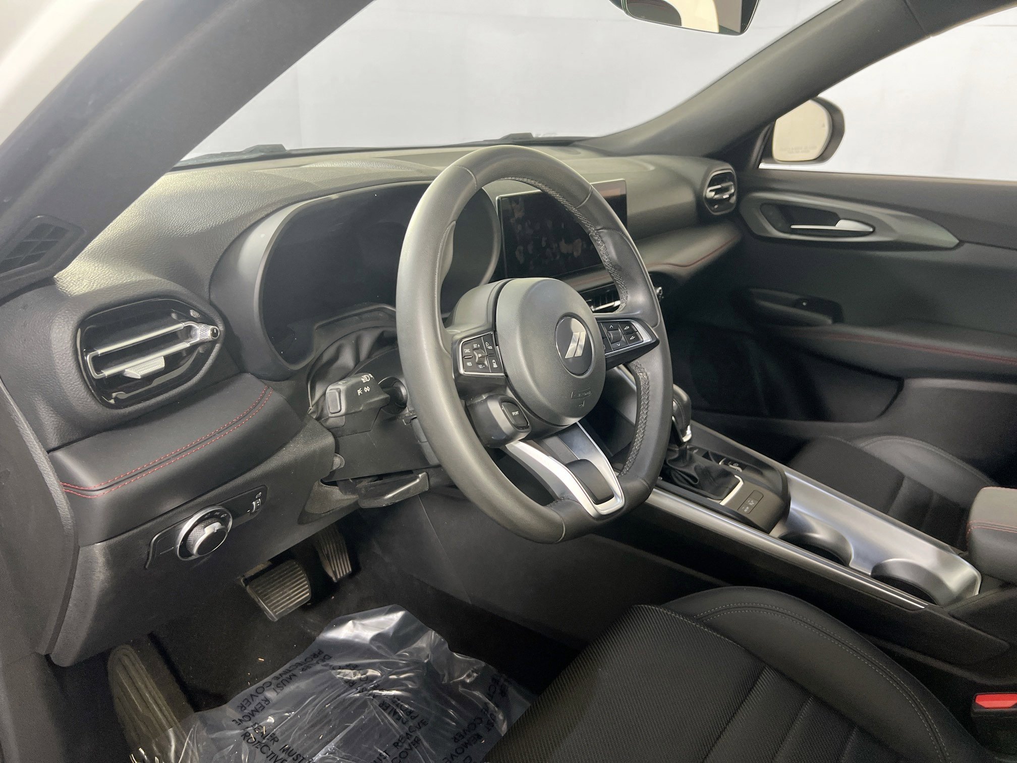 Used 2023 Dodge Hornet GT w/ GT Blacktop Package image 9