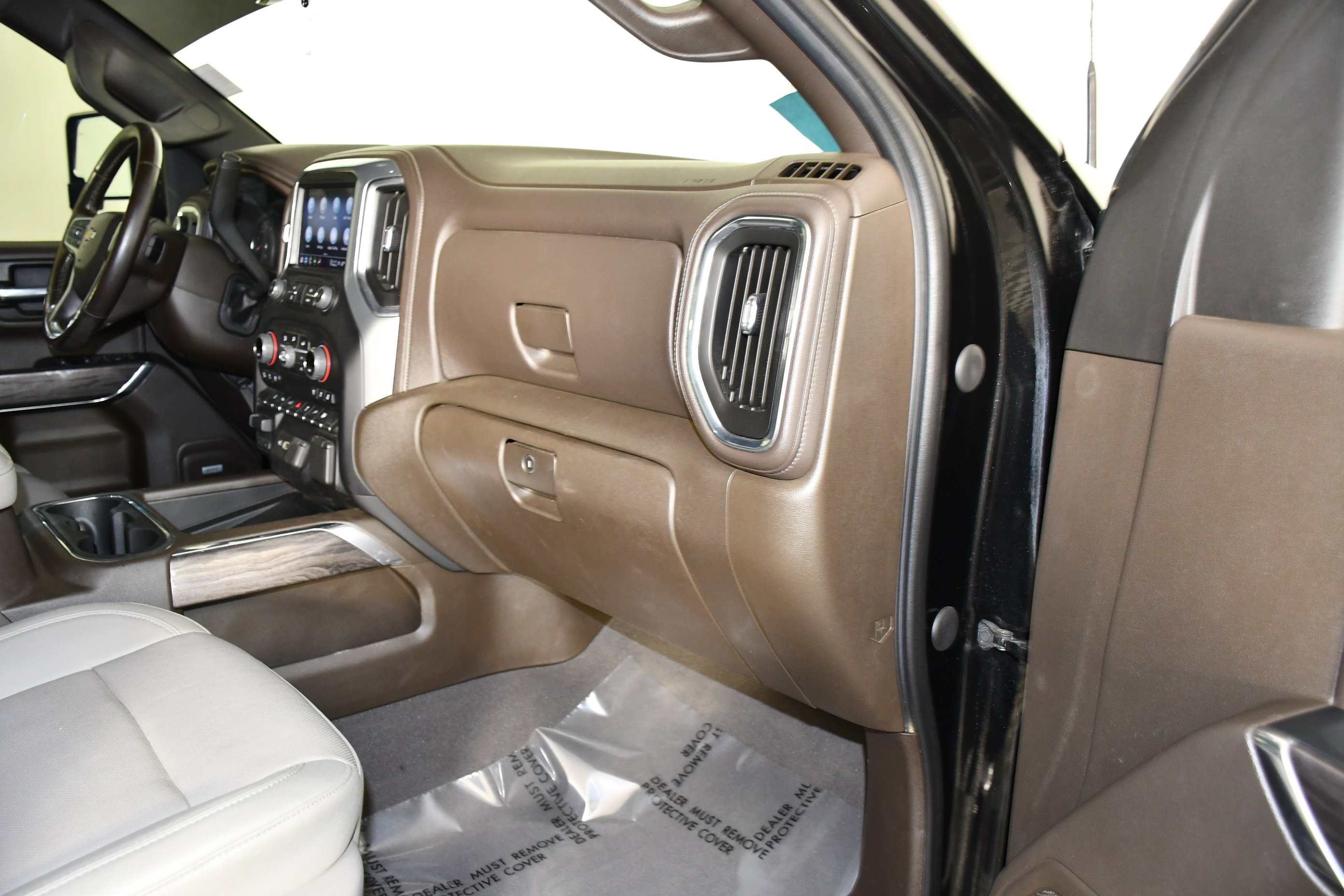 Used 2022 Chevrolet Silverado 2500 LTZ w/ LTZ Premium Package AWD/4WD image 47