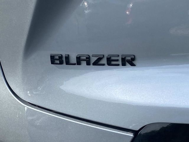 Used 2024 Chevrolet Blazer RS w/ Driver Confidence II Package FWD image 5