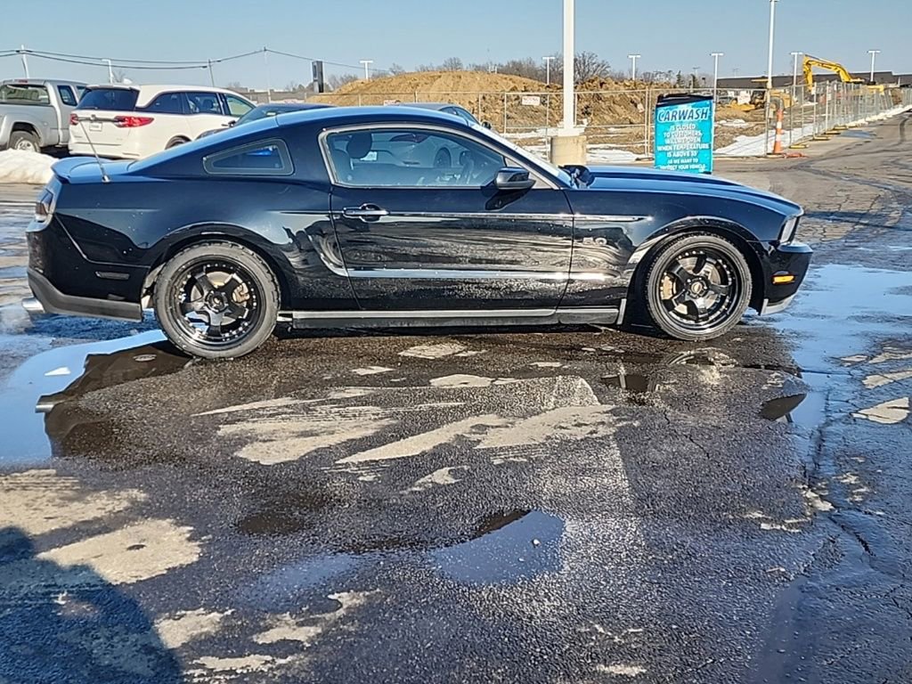 Used 2012 Ford Mustang GT image 9