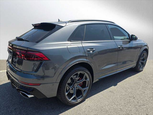New 2025 Audi RS Q8 performance image 3