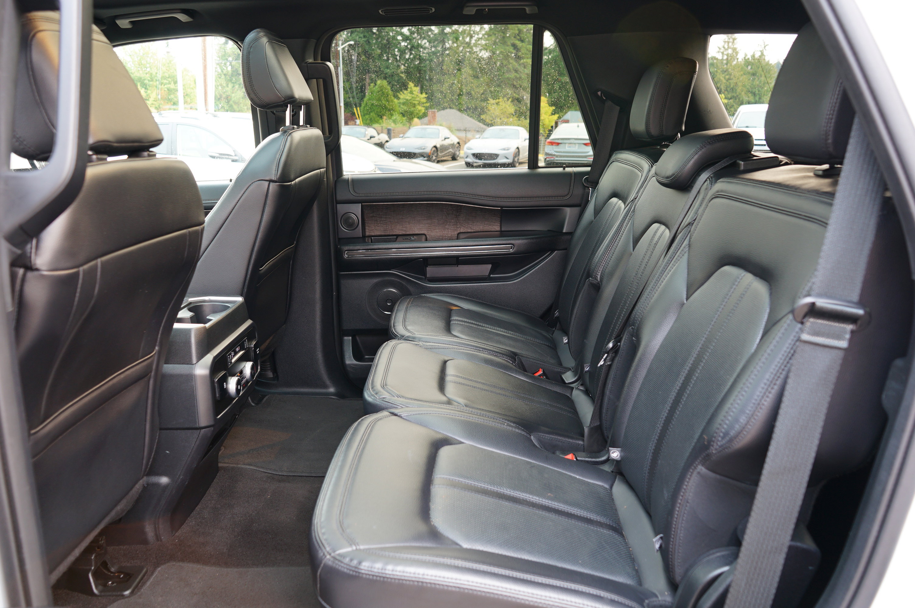 Used 2021 Ford Expedition Limited image 17