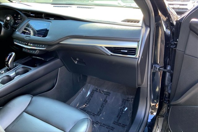 Used 2023 Cadillac XT4 Premium Luxury w/ Technology Package AWD/4WD image 16