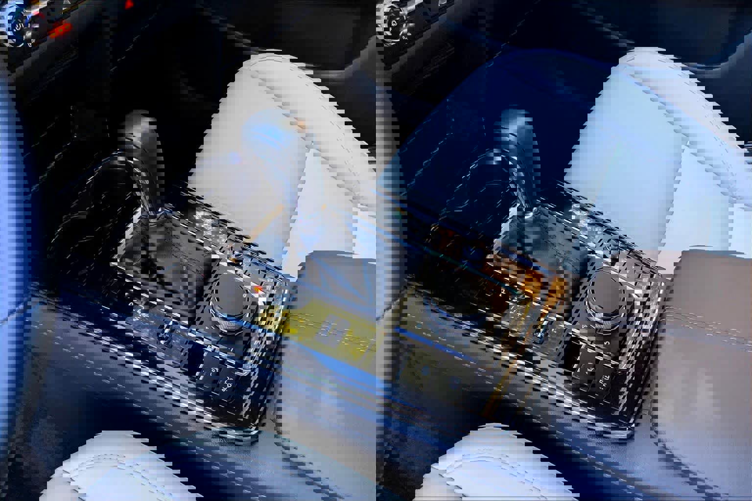 Certified 2024 MAZDA CX-30 AWD 2.5 S w/ Preferred Package image 16