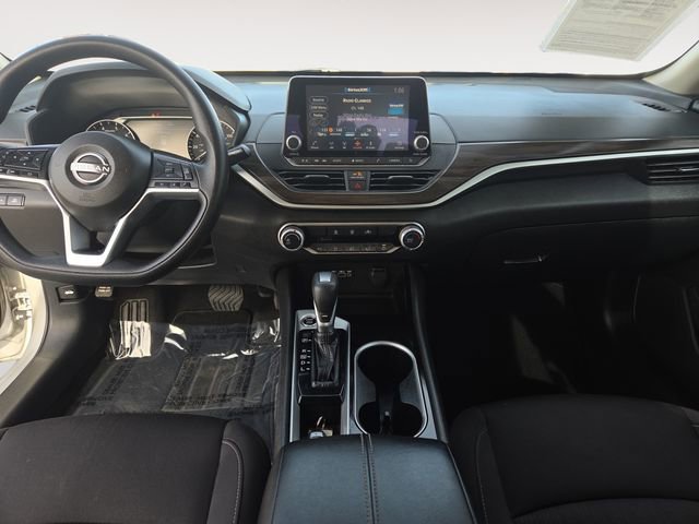Used 2024 Nissan Altima 2.5 SV image 10