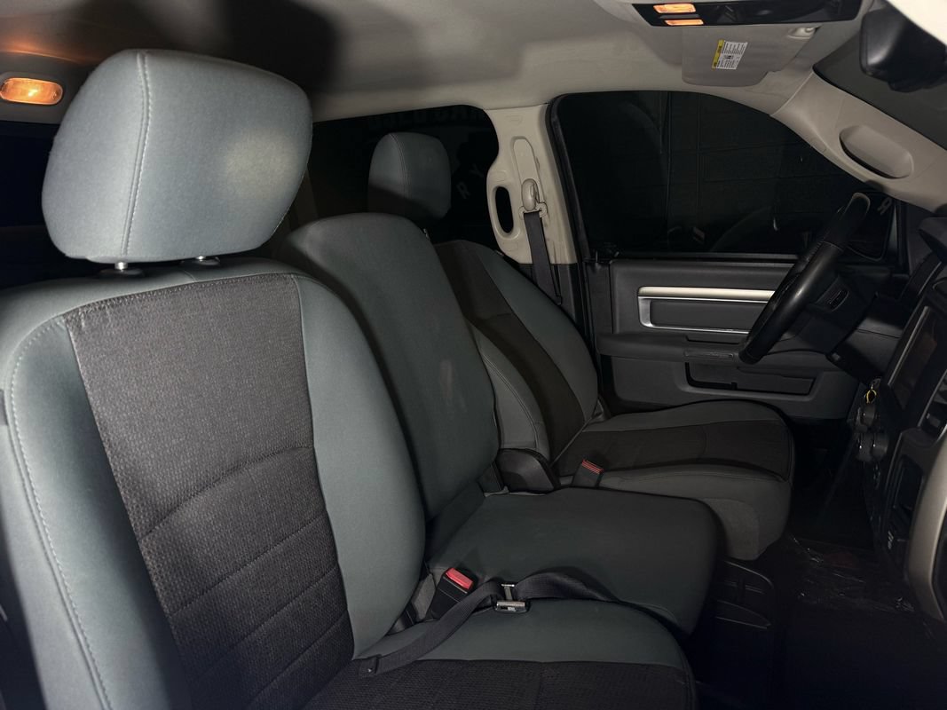 Used 2014 RAM 1500 Classic SLT w/ Luxury Group AWD/4WD image 18