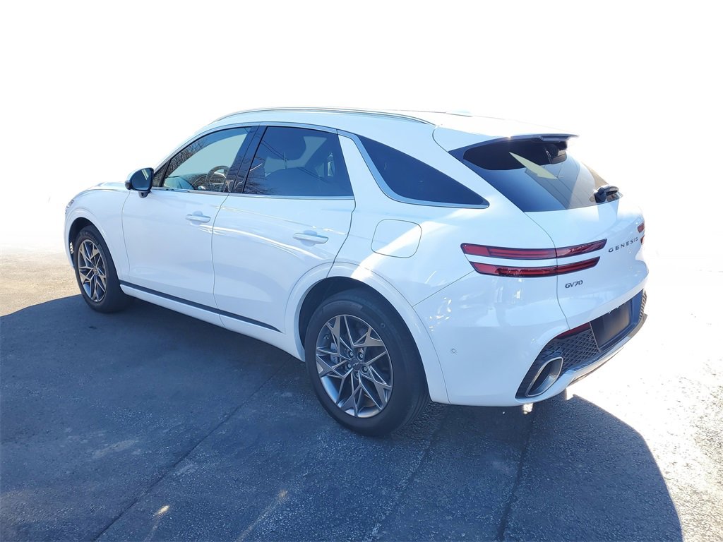 Used 2023 Genesis GV70 2.5T w/ Advanced Package image 5