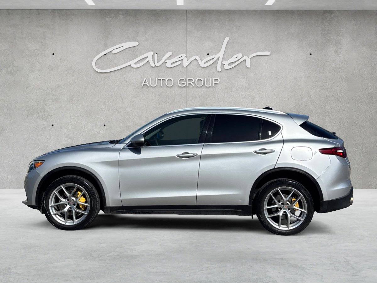 Used 2019 Alfa Romeo Stelvio image 11