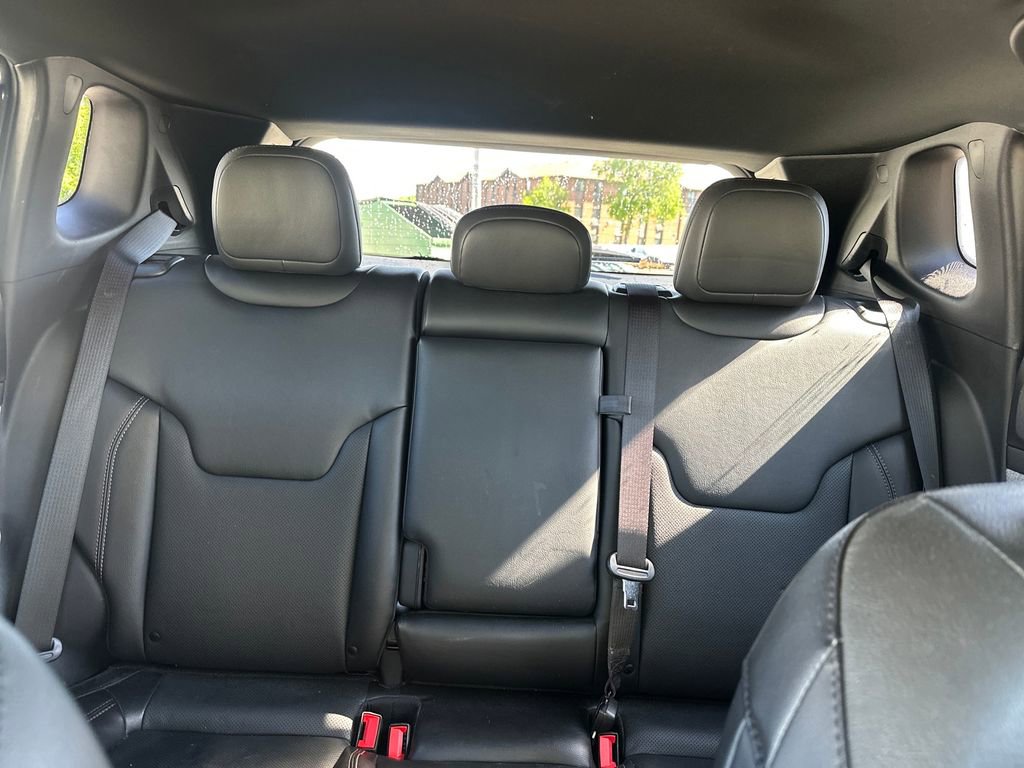 Used 2023 Jeep Compass Latitude image 13