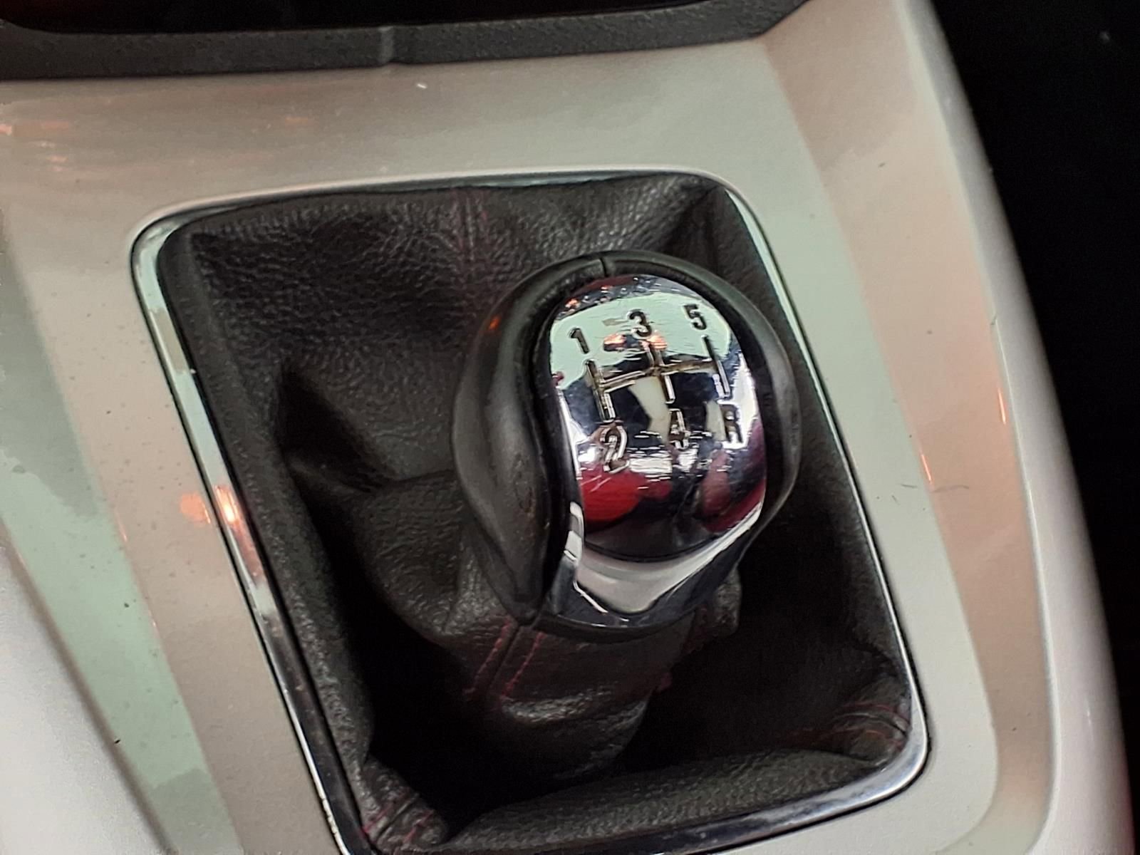 Used 2008 Saturn Sky Red Line image 17