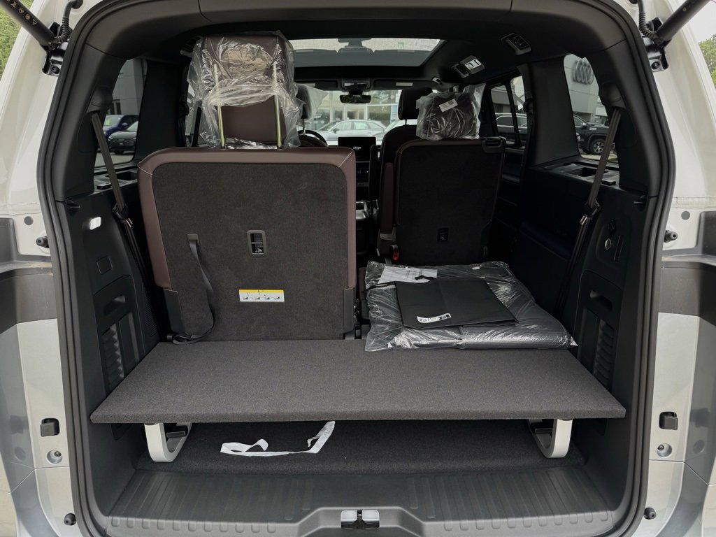 New 2025 Volkswagen ID. Buzz Pro S Plus image 15