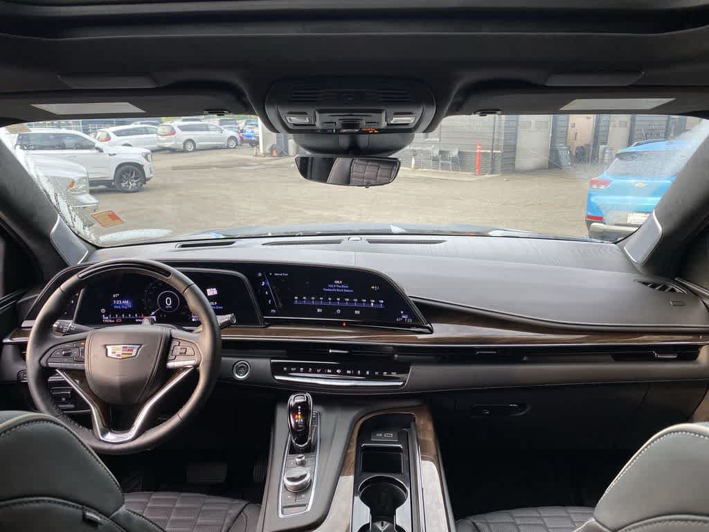 Certified 2024 Cadillac Escalade ESV Sport Platinum w/ LPO, ONYX Package AWD/4WD image 13