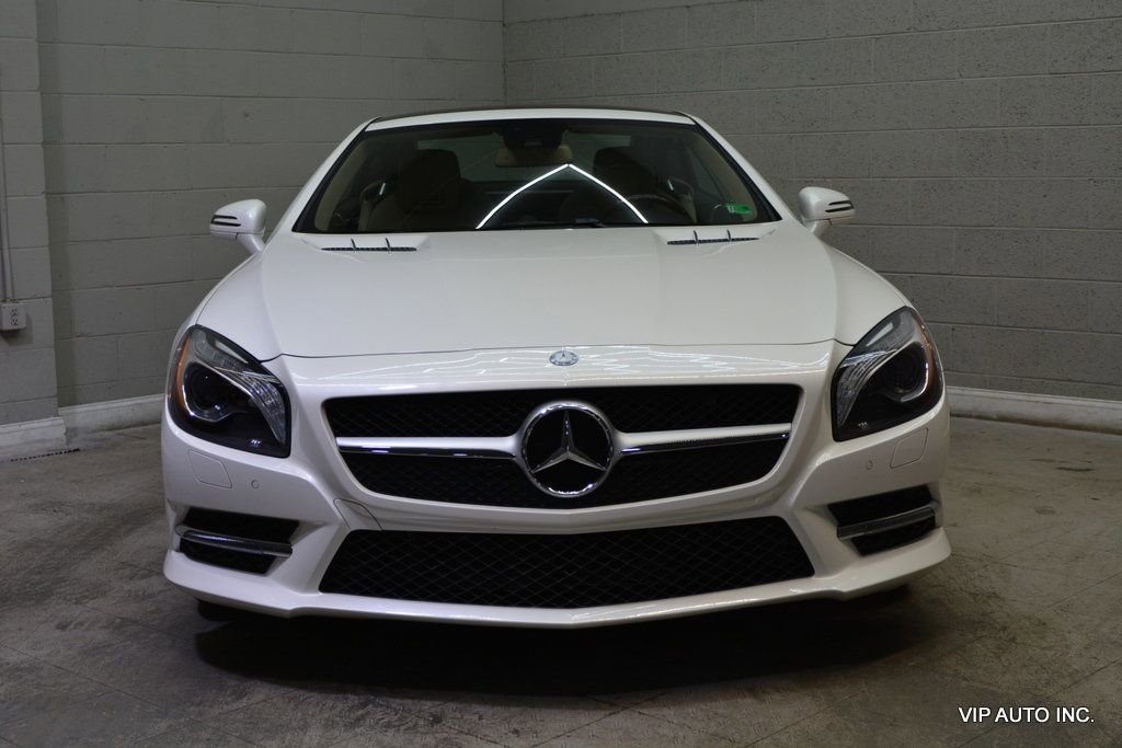 Used 2014 Mercedes-Benz SL 550 image 32