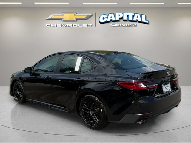 Used 2025 Toyota Camry SE FWD image 3