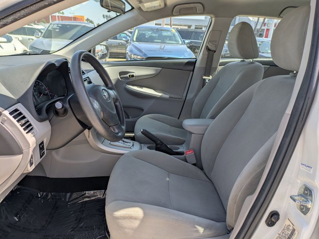 Used 2013 Toyota Corolla LE image 14