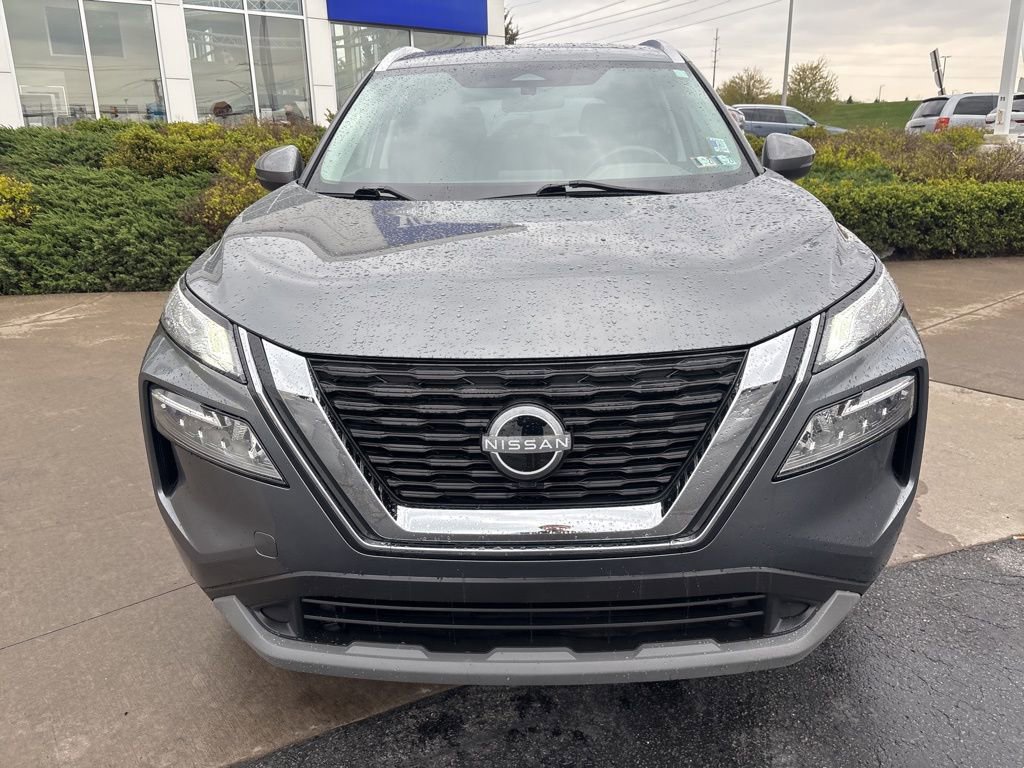 Used 2022 Nissan Rogue SV w/ SV Premium Package AWD/4WD image 3
