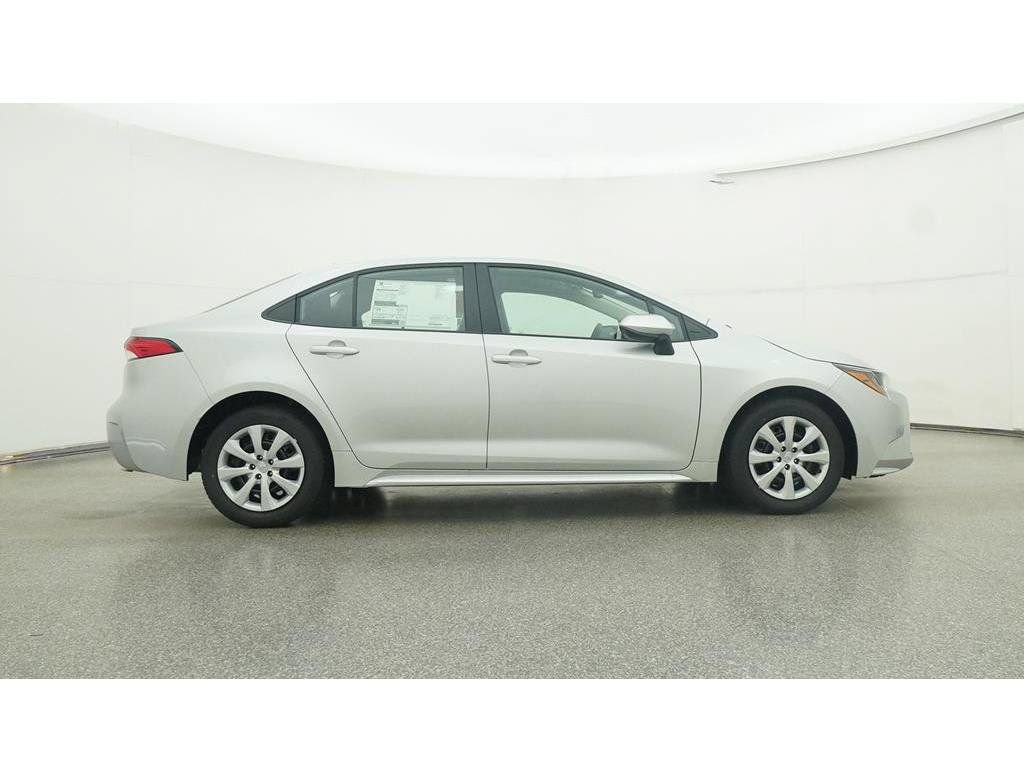 Used 2024 Toyota Corolla LE FWD image 32