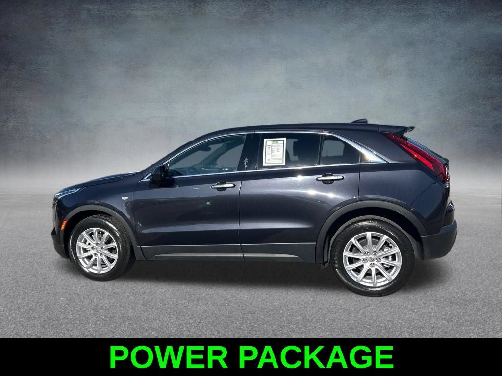 Used 2023 Cadillac XT4 Luxury w/ Cold Weather Package FWD image 8