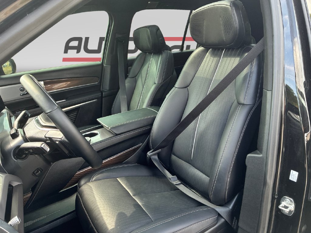 Used 2026 Cadillac Vistiq Sport AWD/4WD image 11