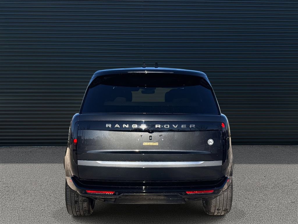 New 2025 Land Rover Range Rover SV image 7