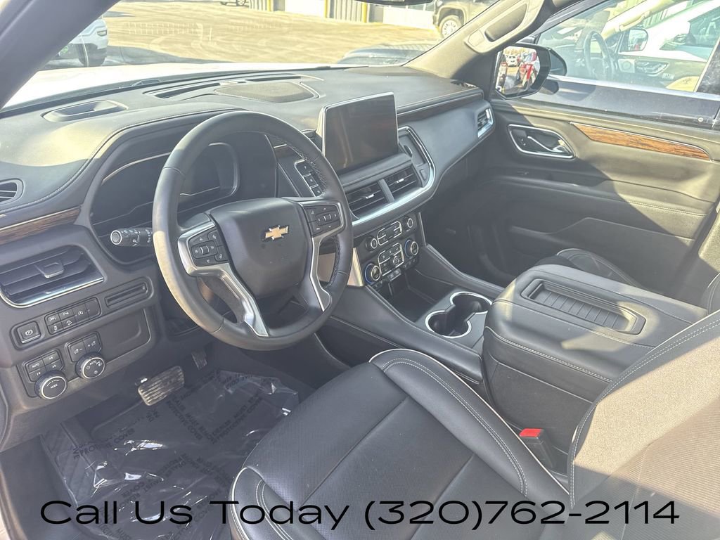 Certified 2023 Chevrolet Suburban Premier AWD/4WD image 2