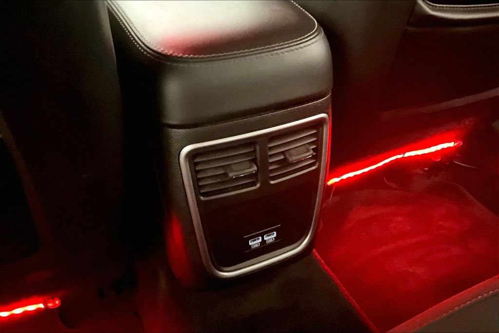 Used 2018 Dodge Charger R/T Scat Pack RWD image 10