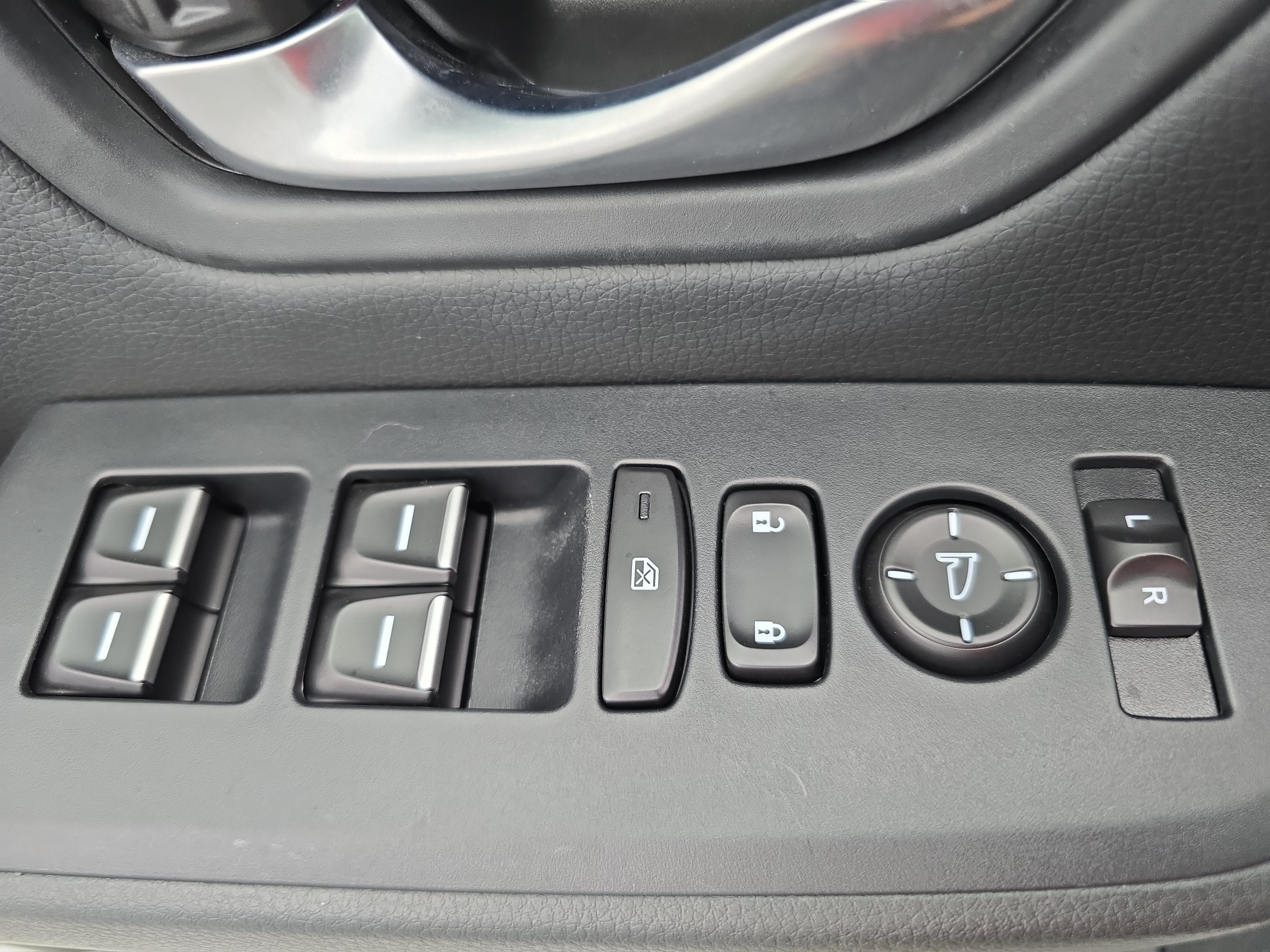 Certified 2025 Honda Pilot EX-L image 29