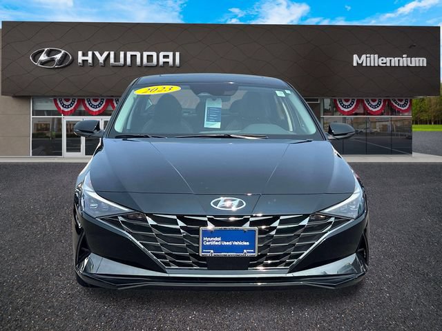 Certified 2023 Hyundai Elantra Limited w/ Preferred Accessory Package FWD image 2